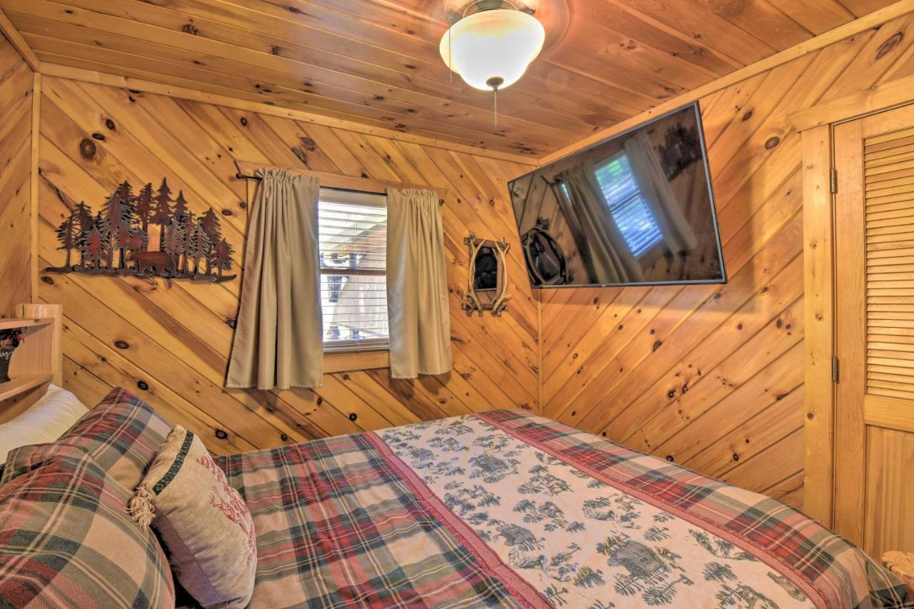 Helen Cabin With Deck And Hot Tub Less Than Half Mi To Main St Exterior foto